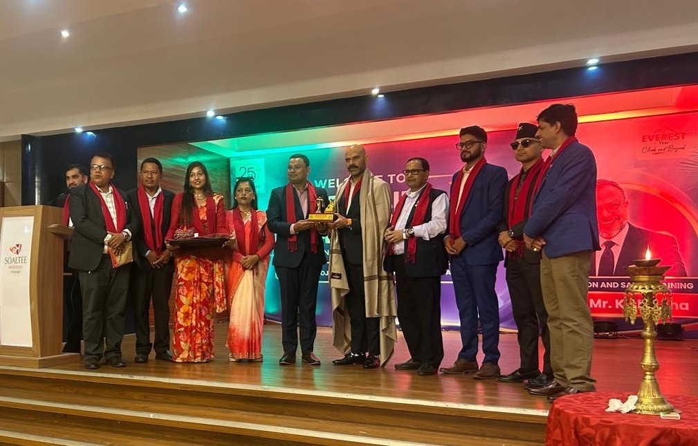 नेपाल लाइफको कोशी प्रदेशस्तरीय तारा अवार्डमा ४०४ अभिकर्ता सम्मानित